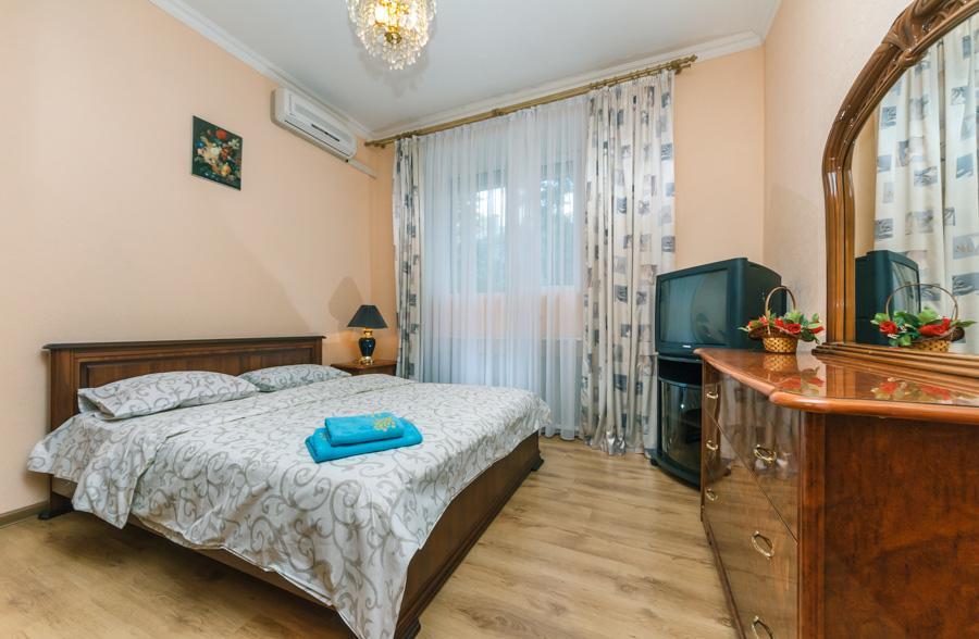 קייב Two Bedroom Apartment On Liuteranska Street מראה חיצוני תמונה